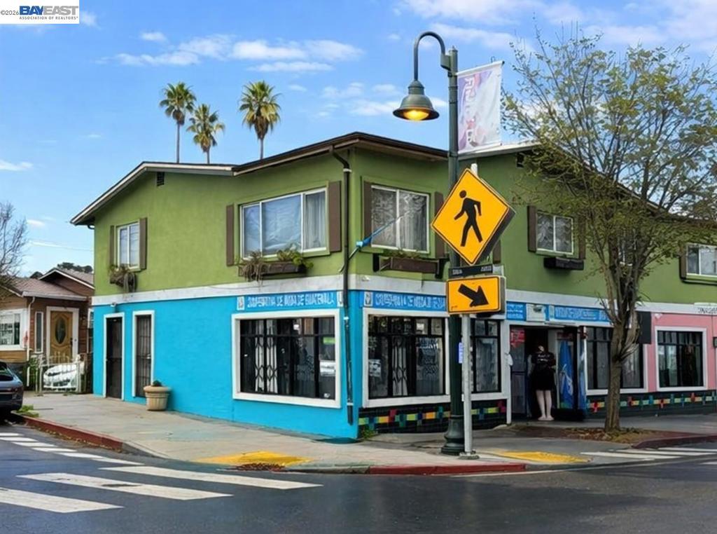 3700 Foothill Blvd