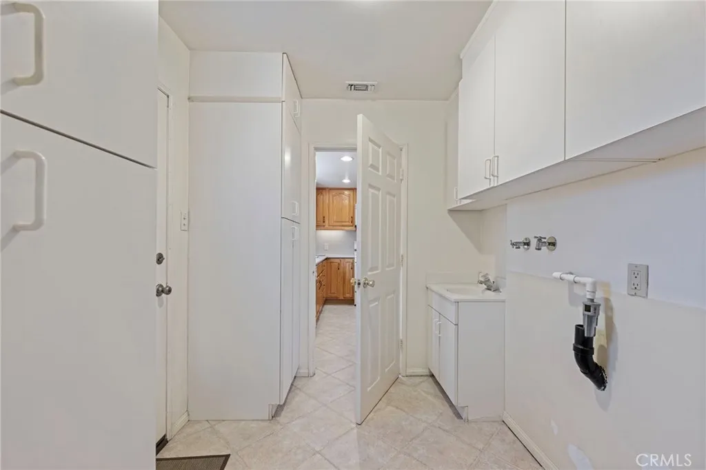 Buena Park, California 90620, United States, 4 Bedrooms Bedrooms, ,2 BathroomsBathrooms,Residential,Active,167118