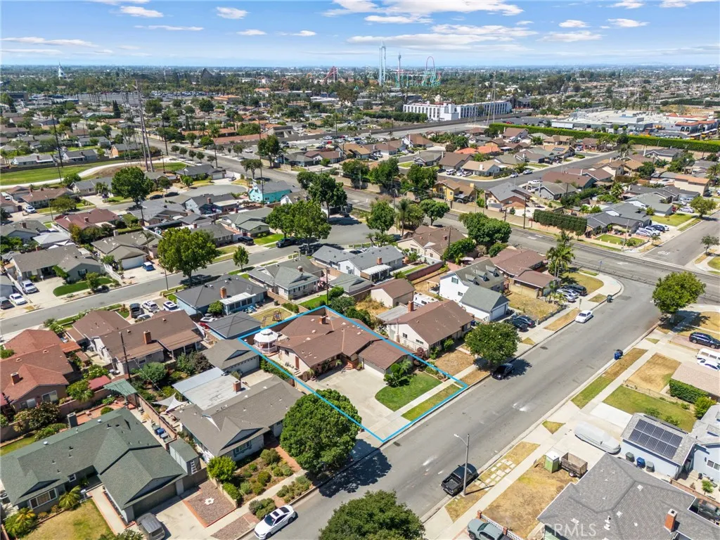 Buena Park, California 90620, United States, 4 Bedrooms Bedrooms, ,2 BathroomsBathrooms,Residential,Active,167118