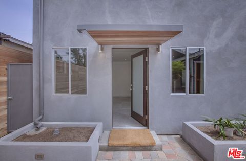 Photo of 926 California Avenue #1/2, Venice, CA 90291 (MLS # 26842955)