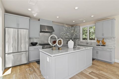 Tiny photo for 7 Sunrise, Newport Coast, CA 92657 (MLS # OC25219998)