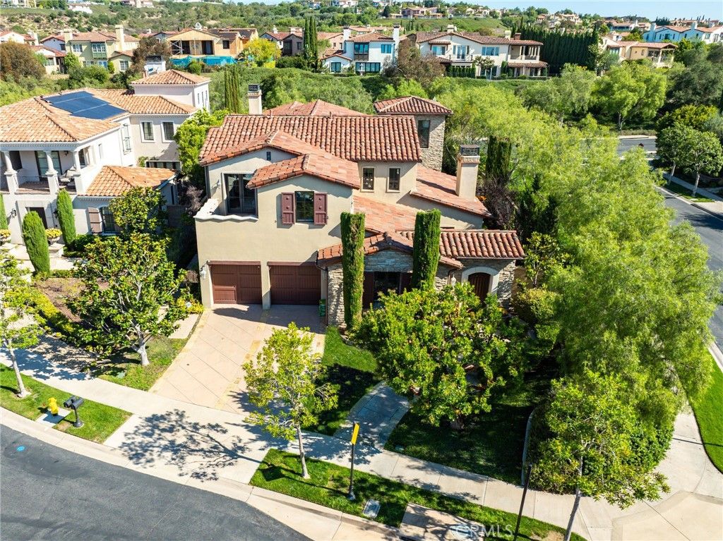 Photo of 7 Sunrise, Newport Coast, CA 92657 (MLS # OC25219998)