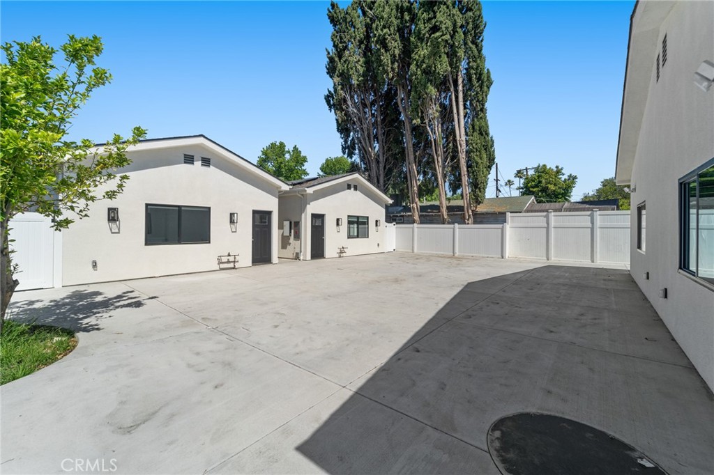 6827 Ranchito Avenue