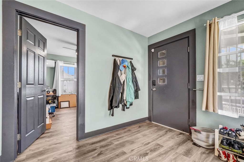 1780 1780 1/2 Anaheim Avenue S