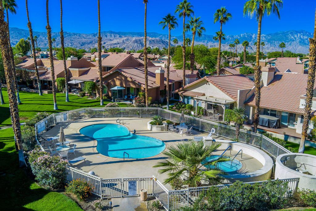 Oasis Country Club - Residential