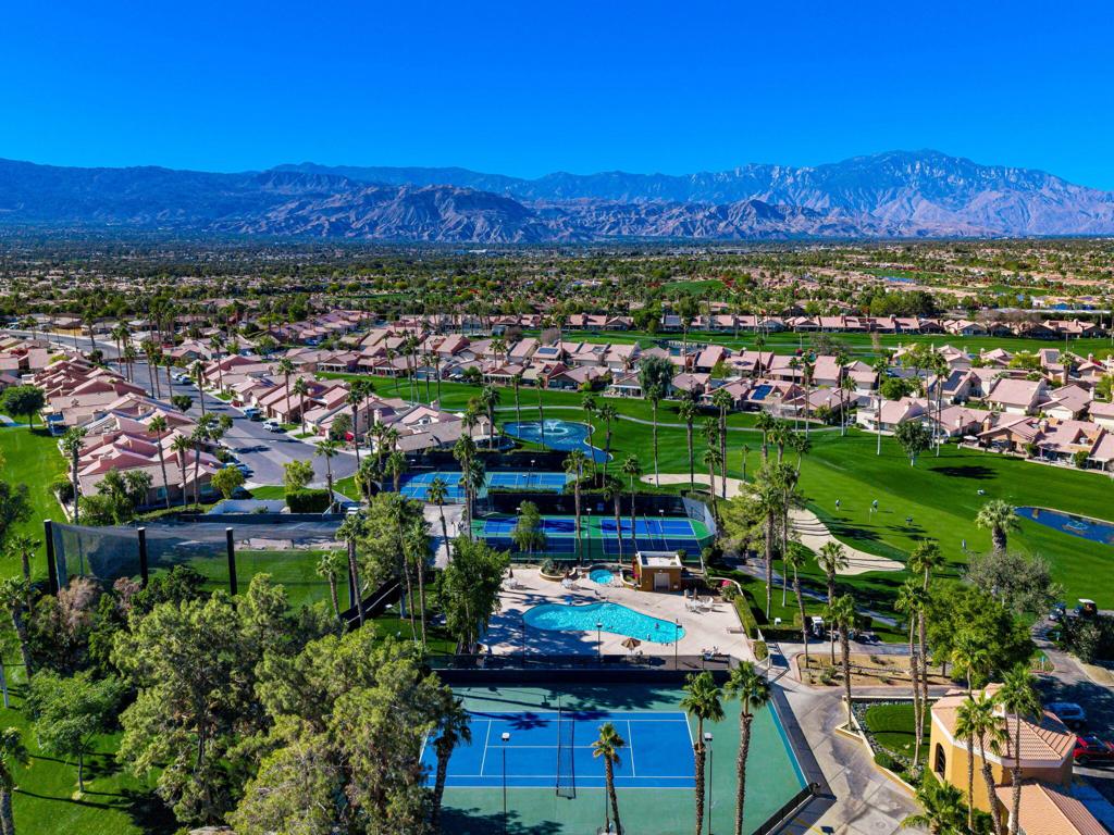 Oasis Country Club - Residential