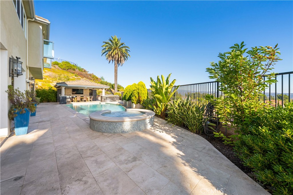 Amalfi Hills - Residential