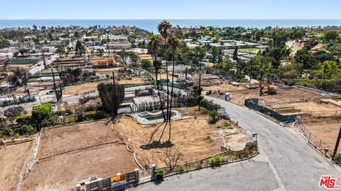 Photo of 1214 Rimmer Avenue, Pacific Palisades, CA 90272 (MLS # 25591849)