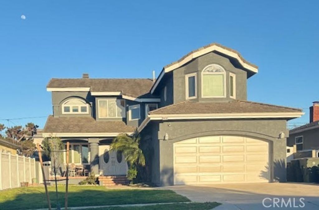 Photo of 908 Cranbrook Ave, Torrance, CA 90503 (MLS # SB26067836)
