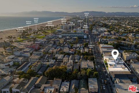 Photo of 1908 Pacific Avenue, Venice, CA 90291 (MLS # 25593447)