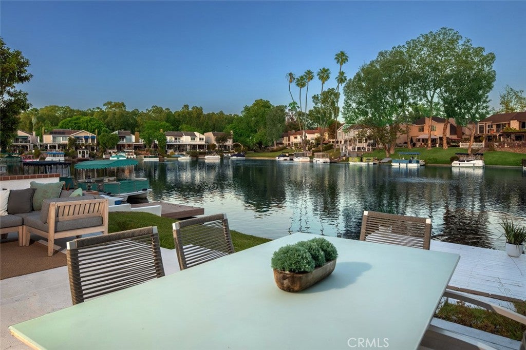 22526 Lake Forest Lane