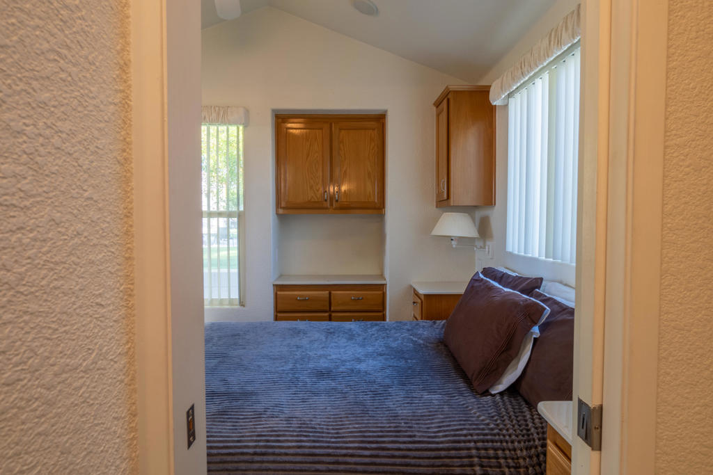 Desert Shadows Rv Re - Manufactured In Park