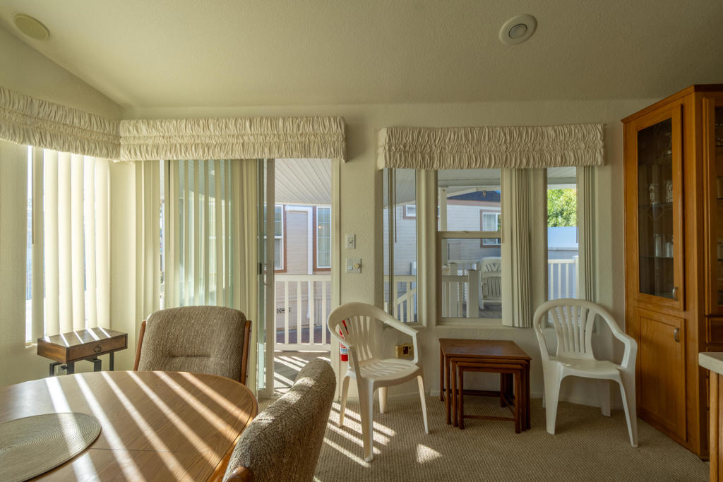 Desert Shadows Rv Re - Manufactured In Park