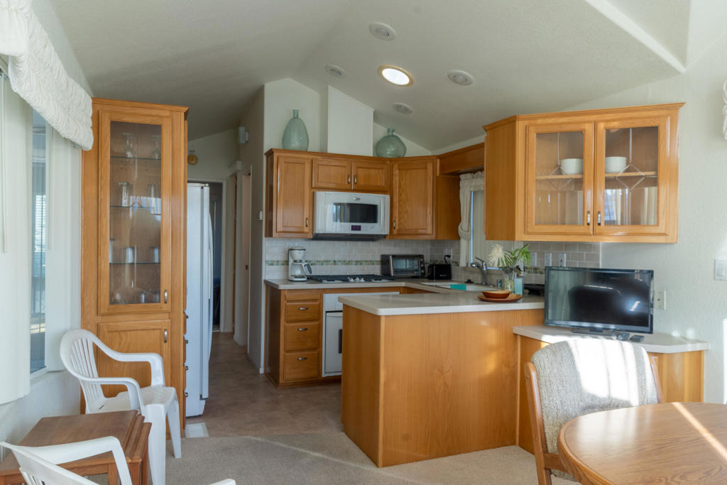 Desert Shadows Rv Re - Manufactured In Park