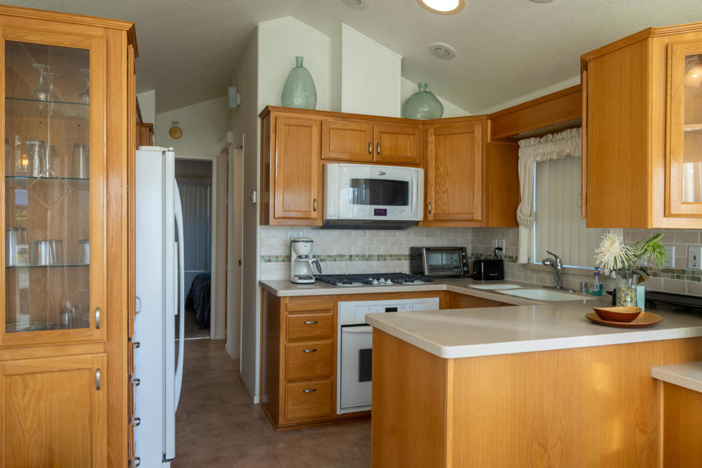 Desert Shadows Rv Re - Manufactured In Park