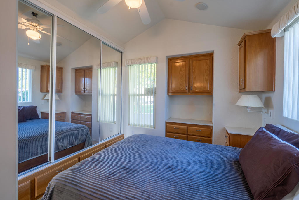 Desert Shadows Rv Re - Manufactured In Park