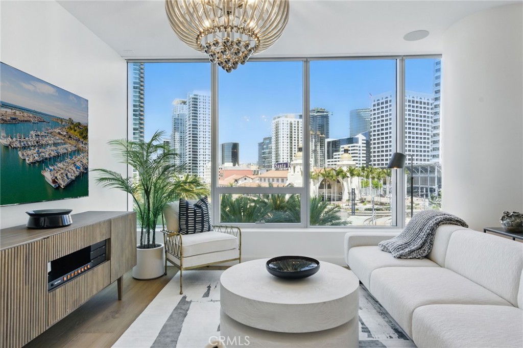 888 W E Street 505