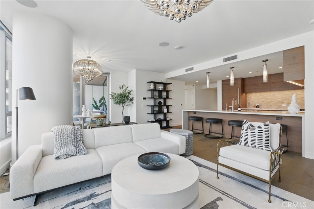 888 W E Street 505