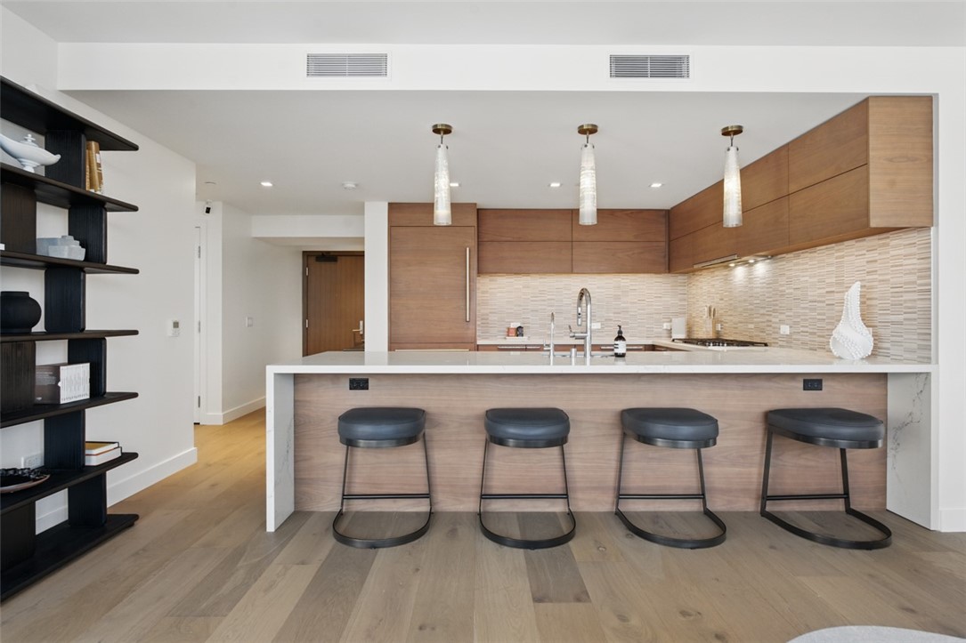 888 W E Street 505
