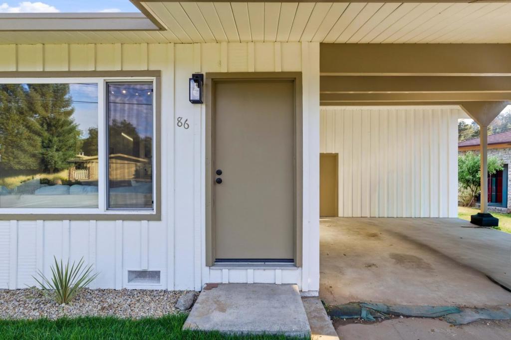 86 Blake Avenue