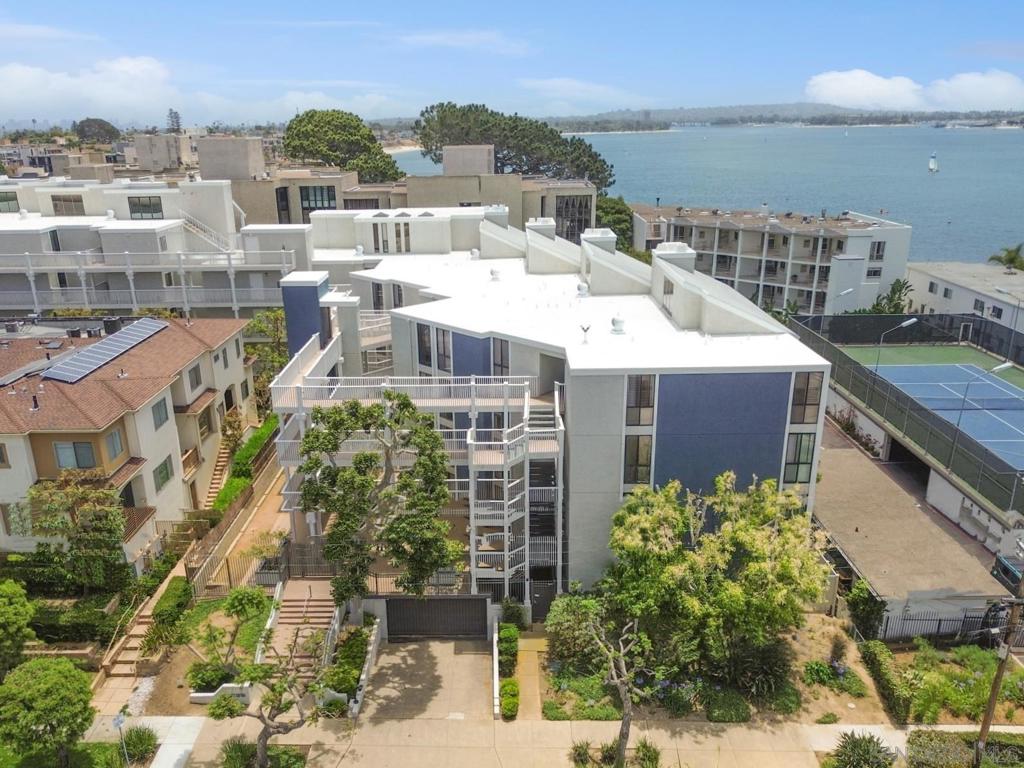 1335 La Palma St G2