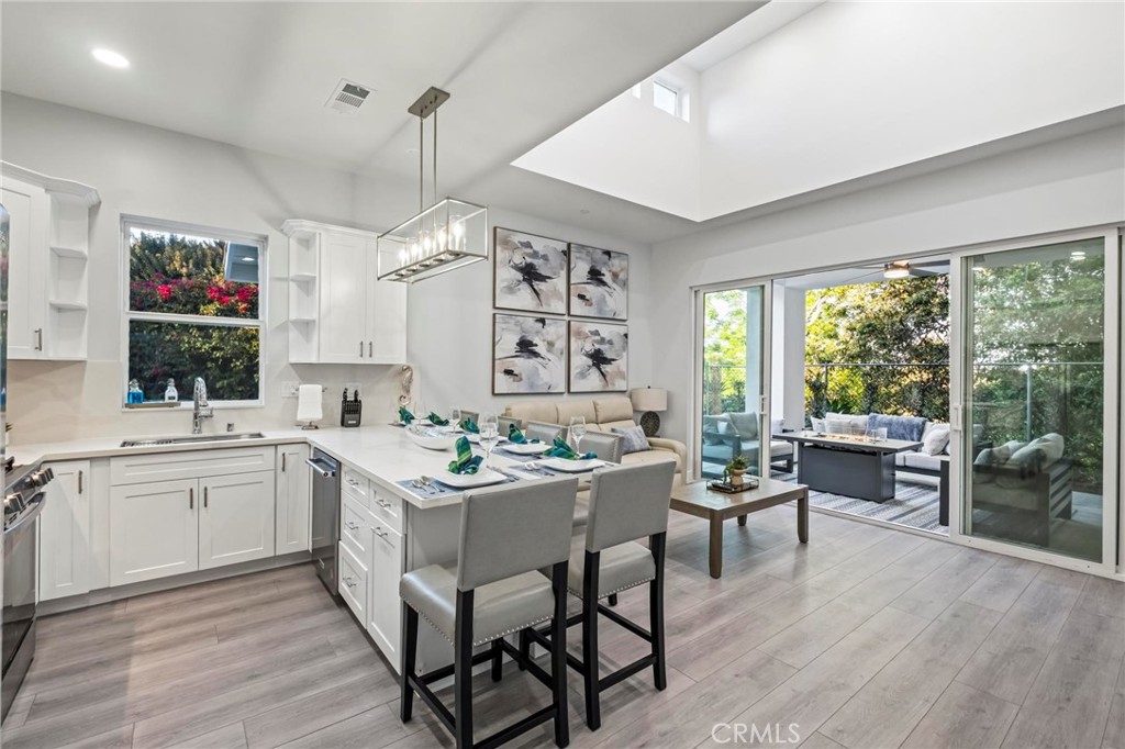 2217 Estribo Drive
