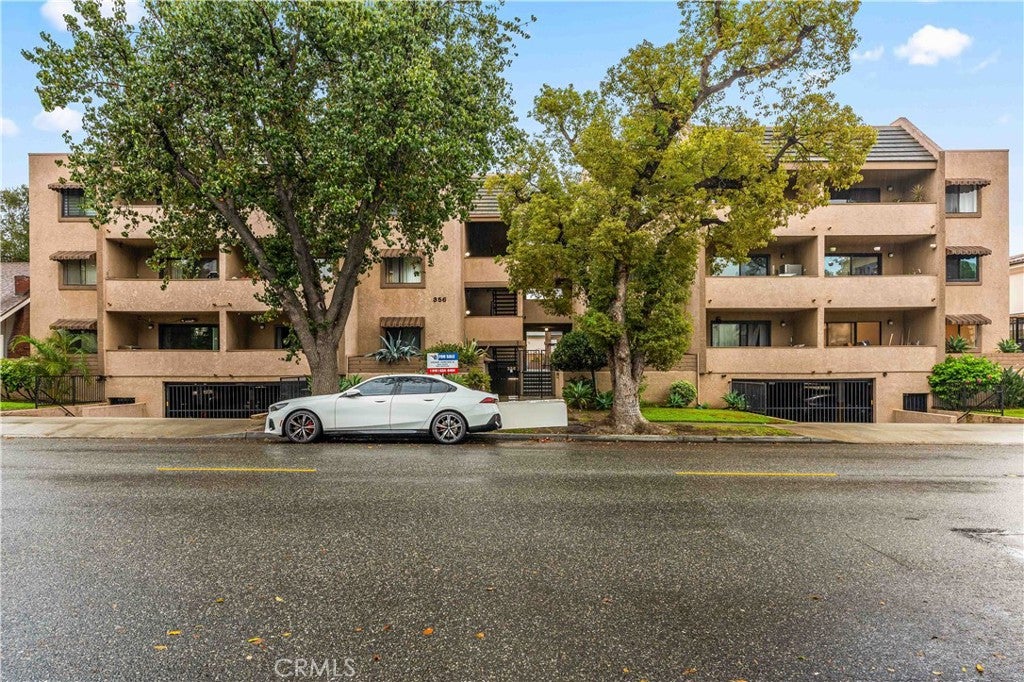 356 W California 23