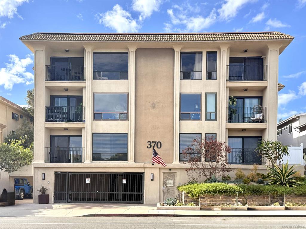 370 Rosecrans St 302