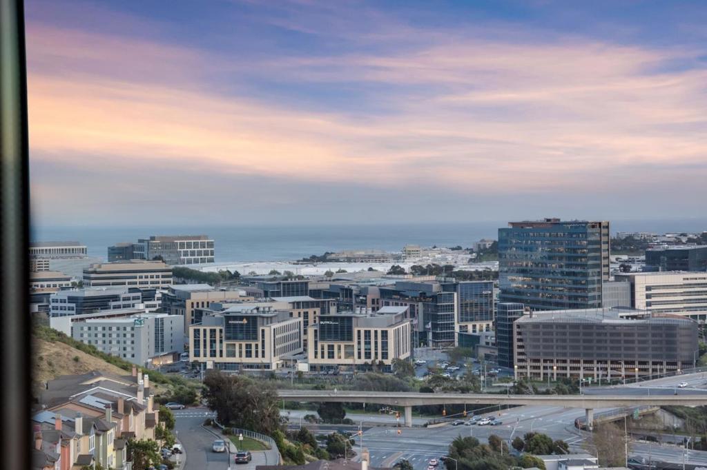 1 Mandalay Place 1011