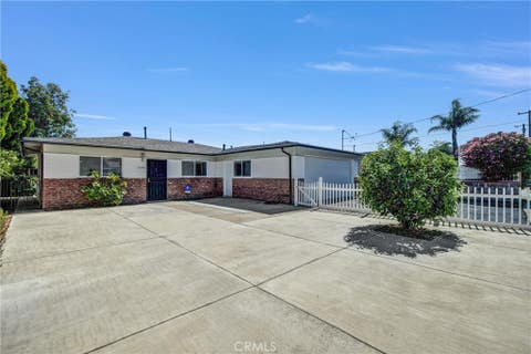 Photo of 11046 Lull St. ST, Sun Valley, CA 91352 (MLS # SR26128946)
