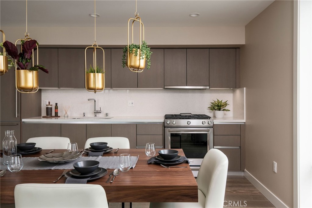 380 Cordova Street 301