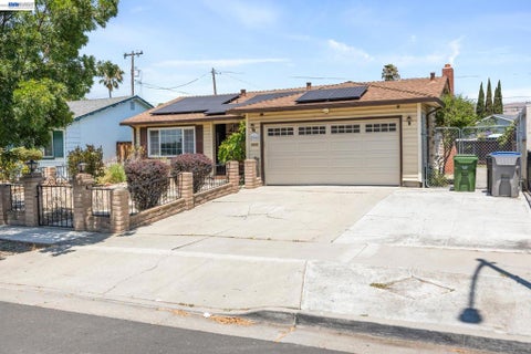 Photo of 2966 Ridgemont Dr DR, San Jose, CA 95127 (MLS # 41138541)