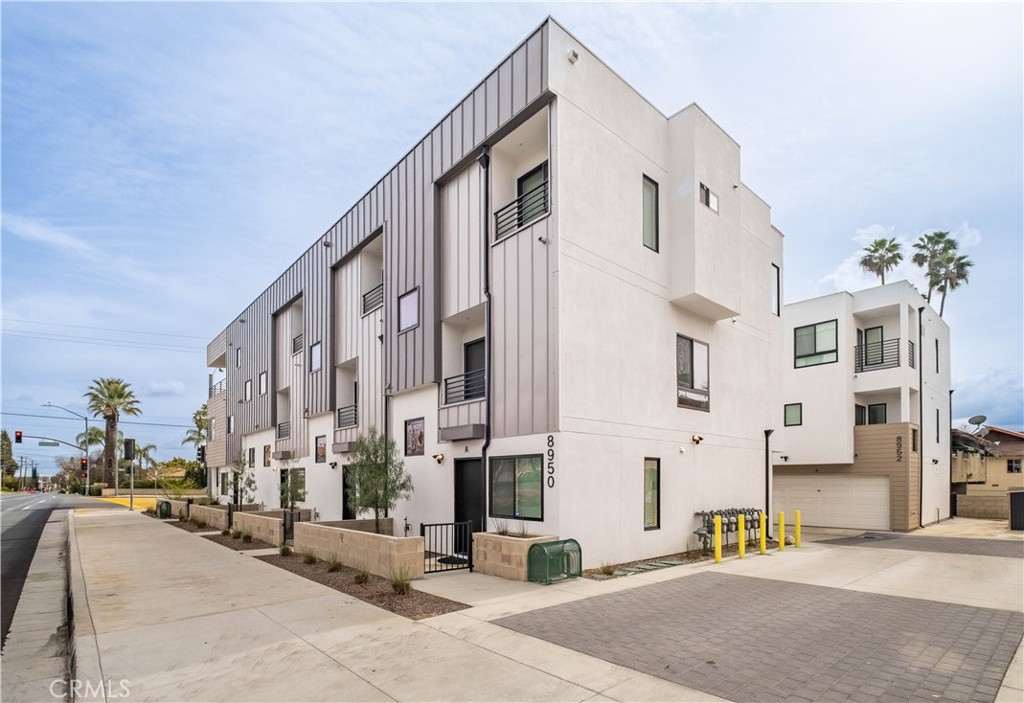 6449 Rosemead Boulevard