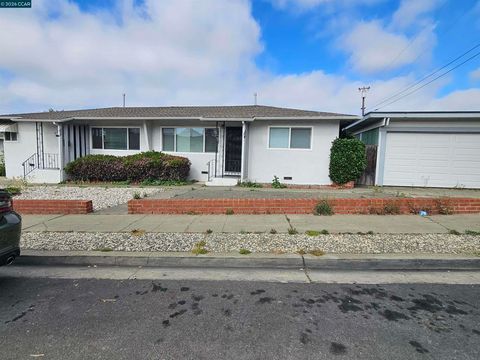 Photo of 2664-2666 Renton Way WAY, Castro Valley, CA 94546 (MLS # 41137558)