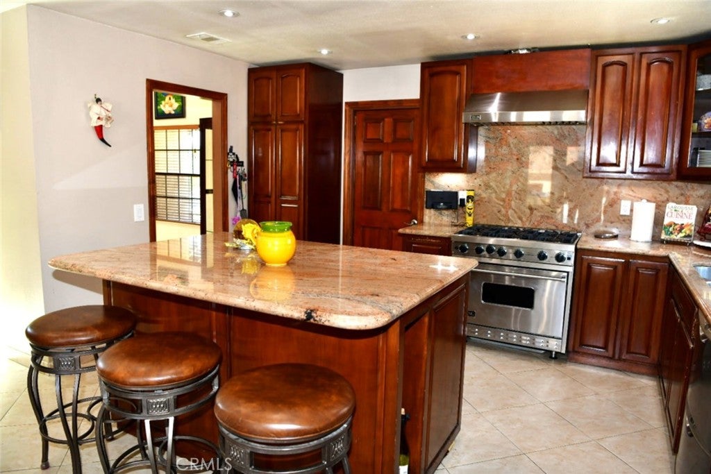 722 Sir George Court