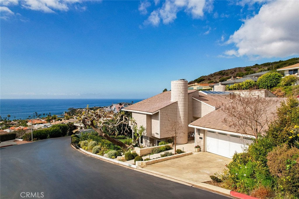 1010 Emerald Bay