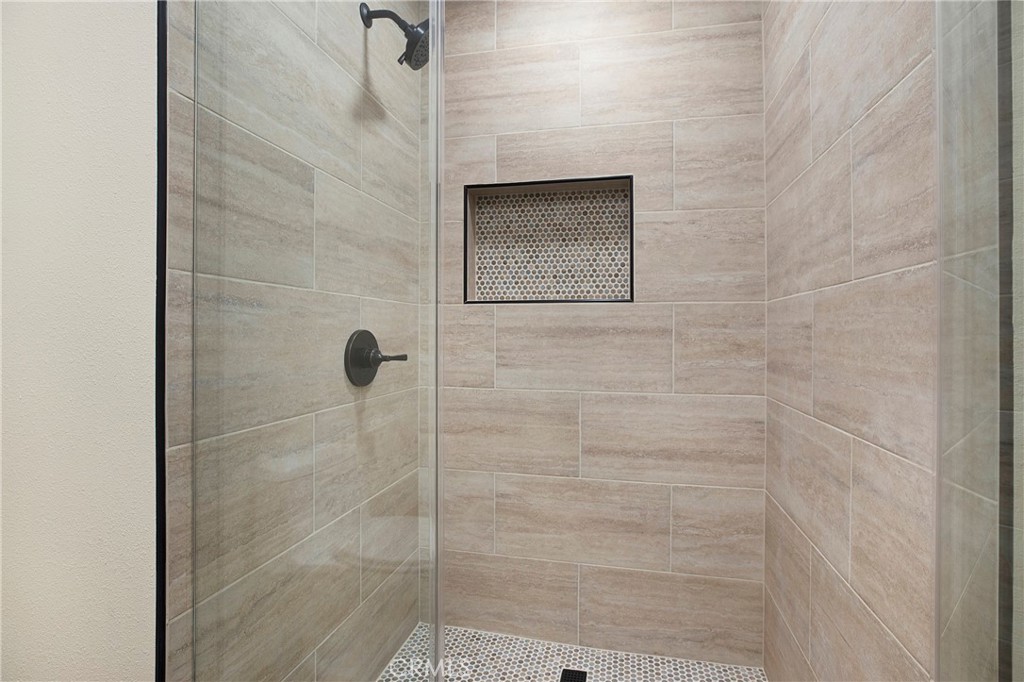 Colony (COLN) - Residential Lease