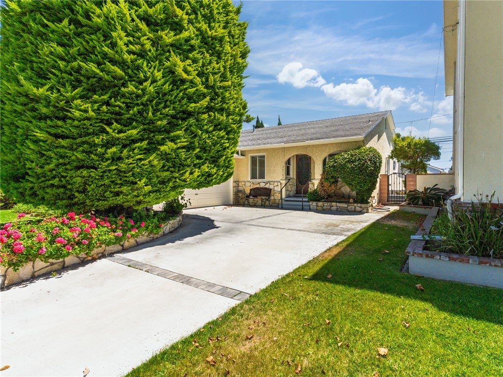 20104 Entradero Avenue, Torrance CA 90503