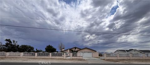 Photo of 10306 E Avenue R10, Littlerock, CA 93543 (MLS # SR25125410)