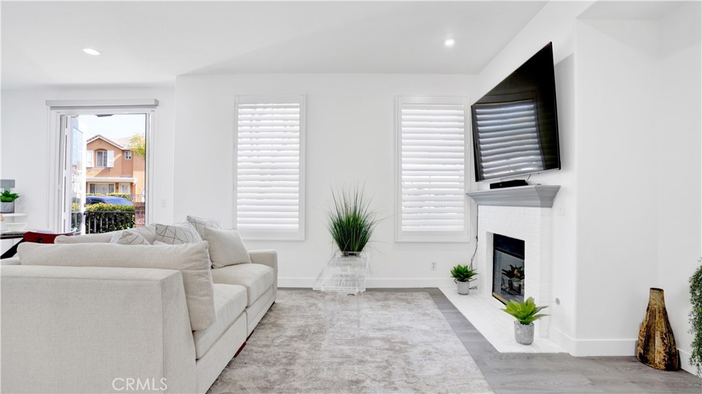 28 Albany