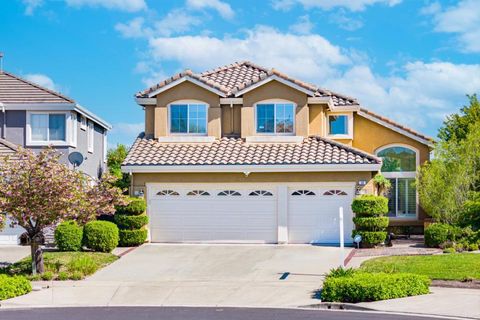 Photo of 54 Antelope Court, Danville, CA 94506 (MLS # ML82041487)