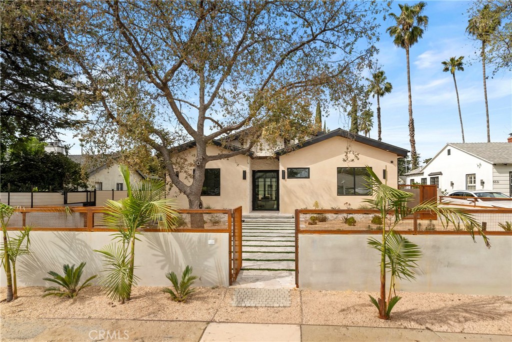 5525 Carpenter Avenue