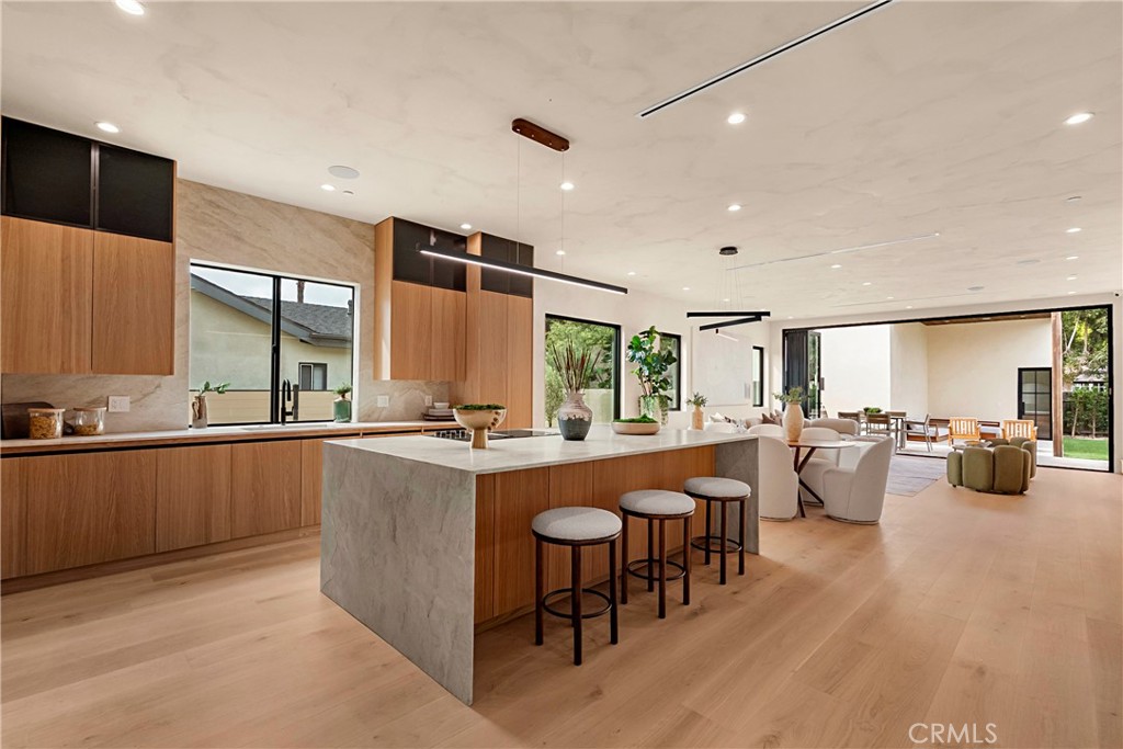 5525 Carpenter Avenue