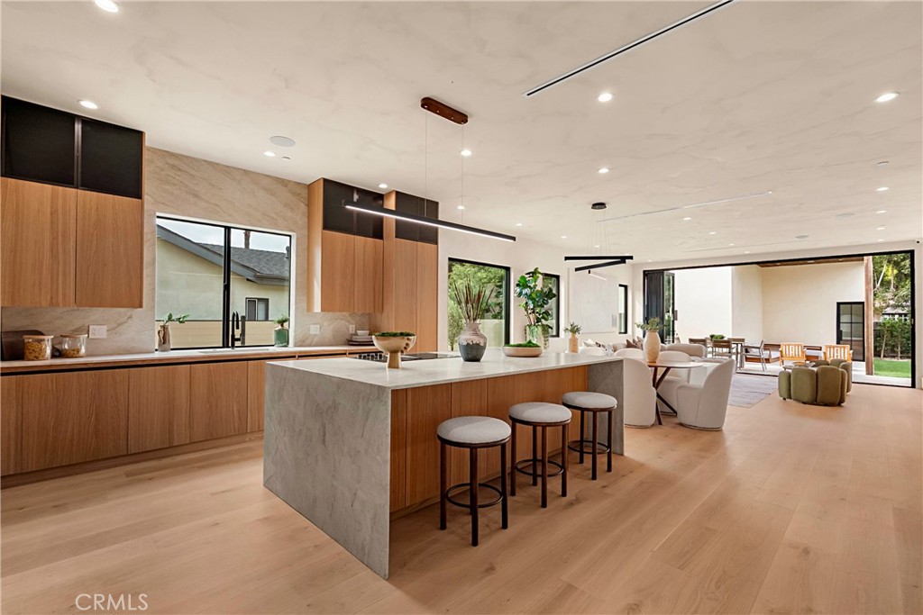 5525 Carpenter Avenue