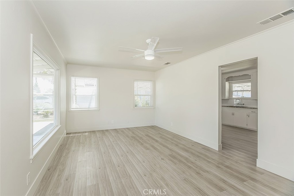 2053 Mayfair Drive E