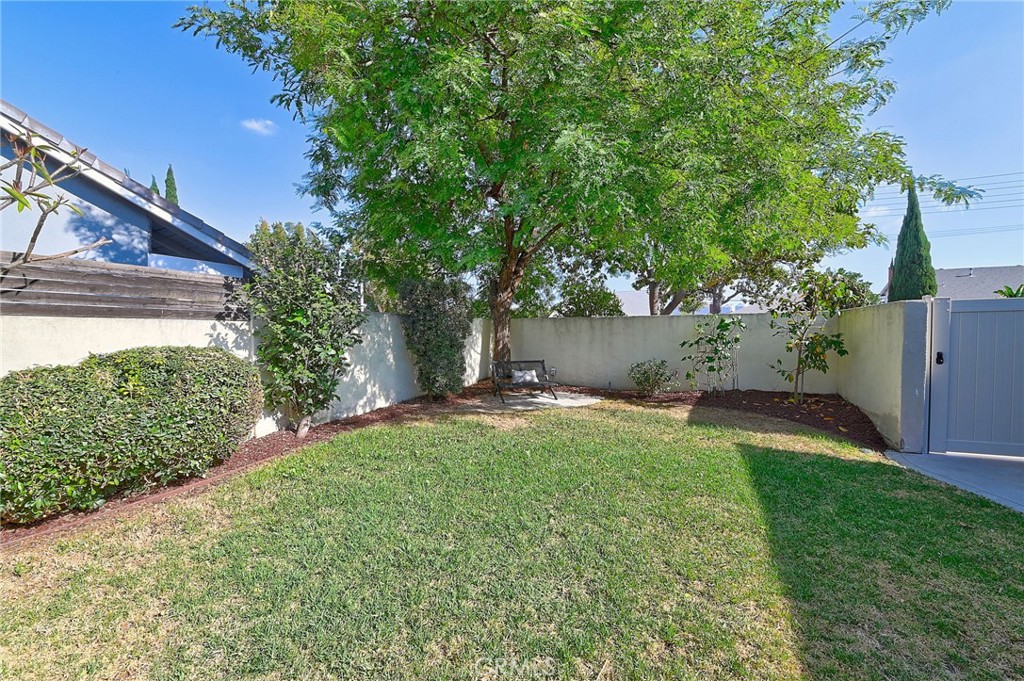 4805 E Tanglewood