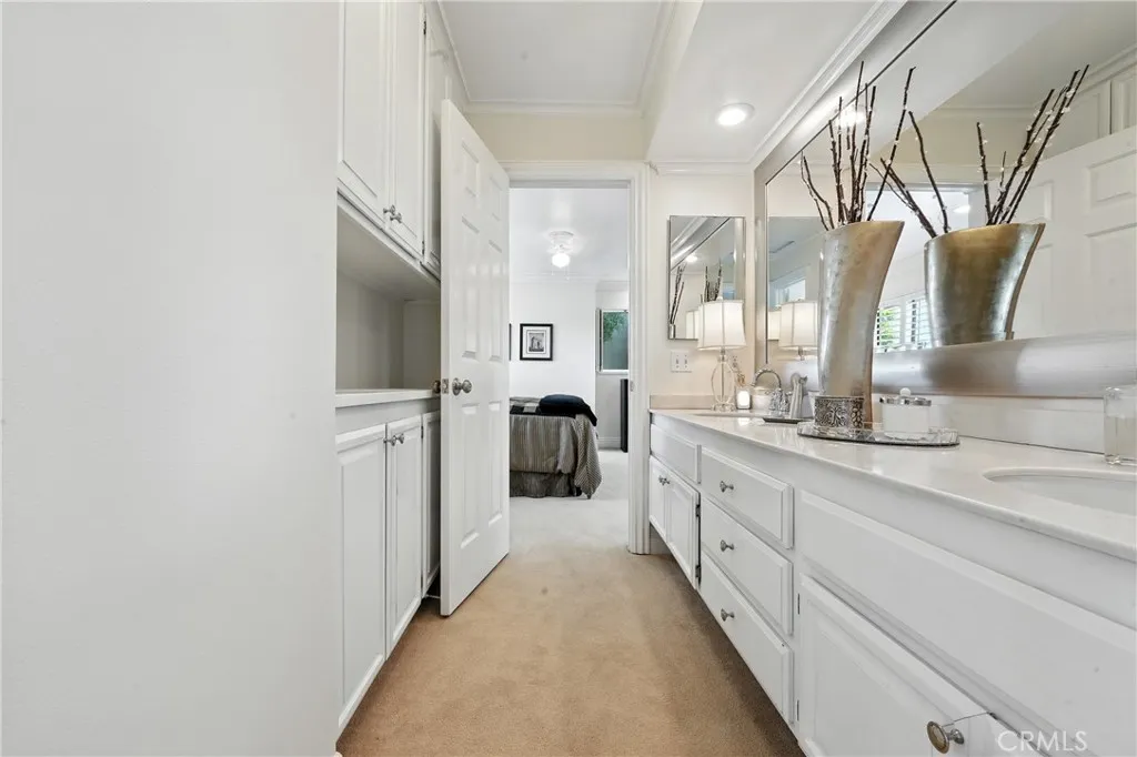 Irvine, California 92604, United States, 3 Bedrooms Bedrooms, ,3 BathroomsBathrooms,Residential,Active,170642