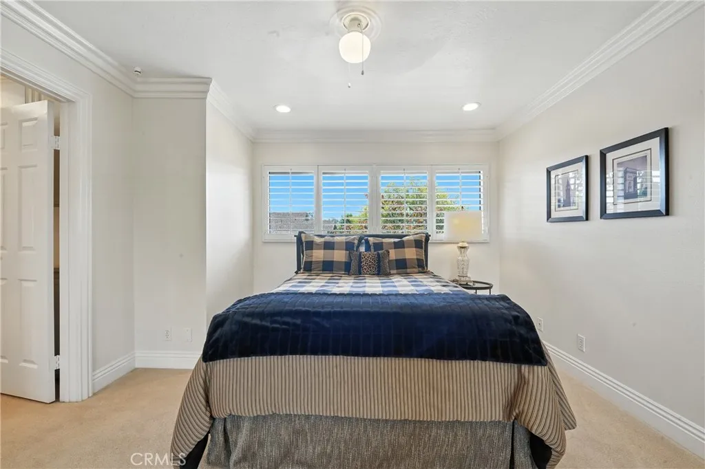 Irvine, California 92604, United States, 3 Bedrooms Bedrooms, ,3 BathroomsBathrooms,Residential,Active,170642