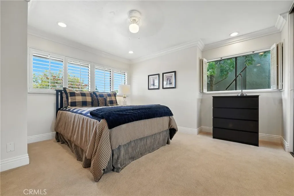 Irvine, California 92604, United States, 3 Bedrooms Bedrooms, ,3 BathroomsBathrooms,Residential,Active,170642