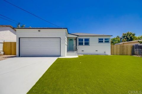 215 N R Avenue National City CA 91950